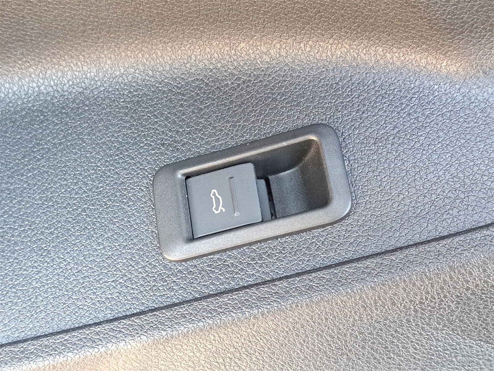 Used 2023 Audi Q3 2.0T Premium image 31