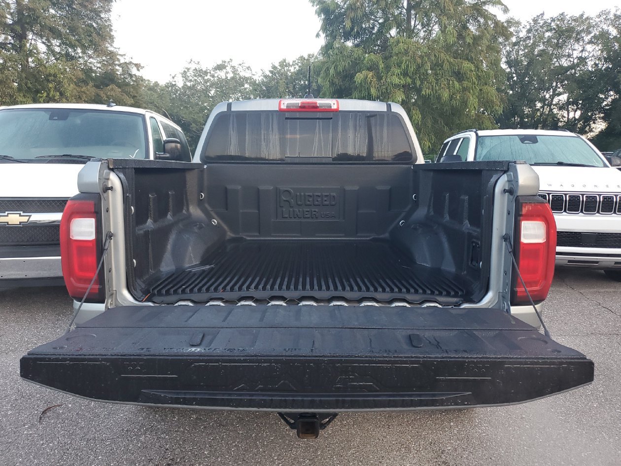 Used 2025 GMC Canyon Elevation w/ Convenience Package RWD image 8