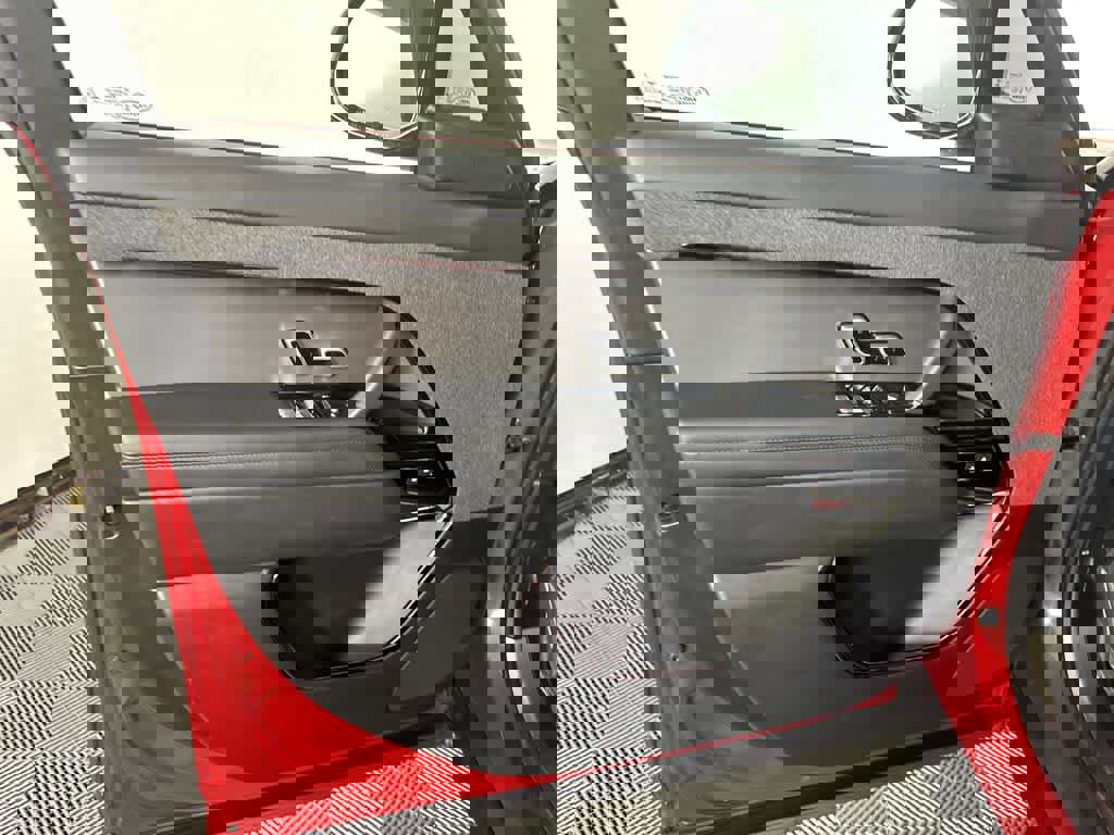 Used 2024 Land Rover Range Rover Sport Dynamic SE image 17