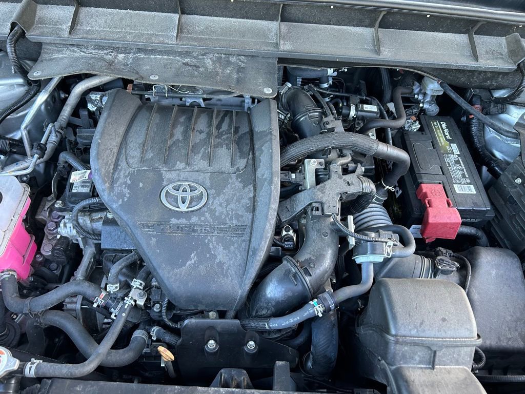 Used 2024 Toyota Highlander XLE image 11