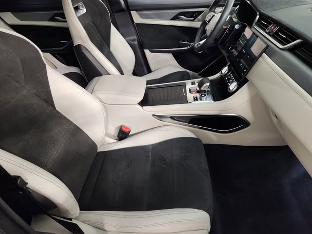 Used 2024 Jaguar F-PACE SVR image 3