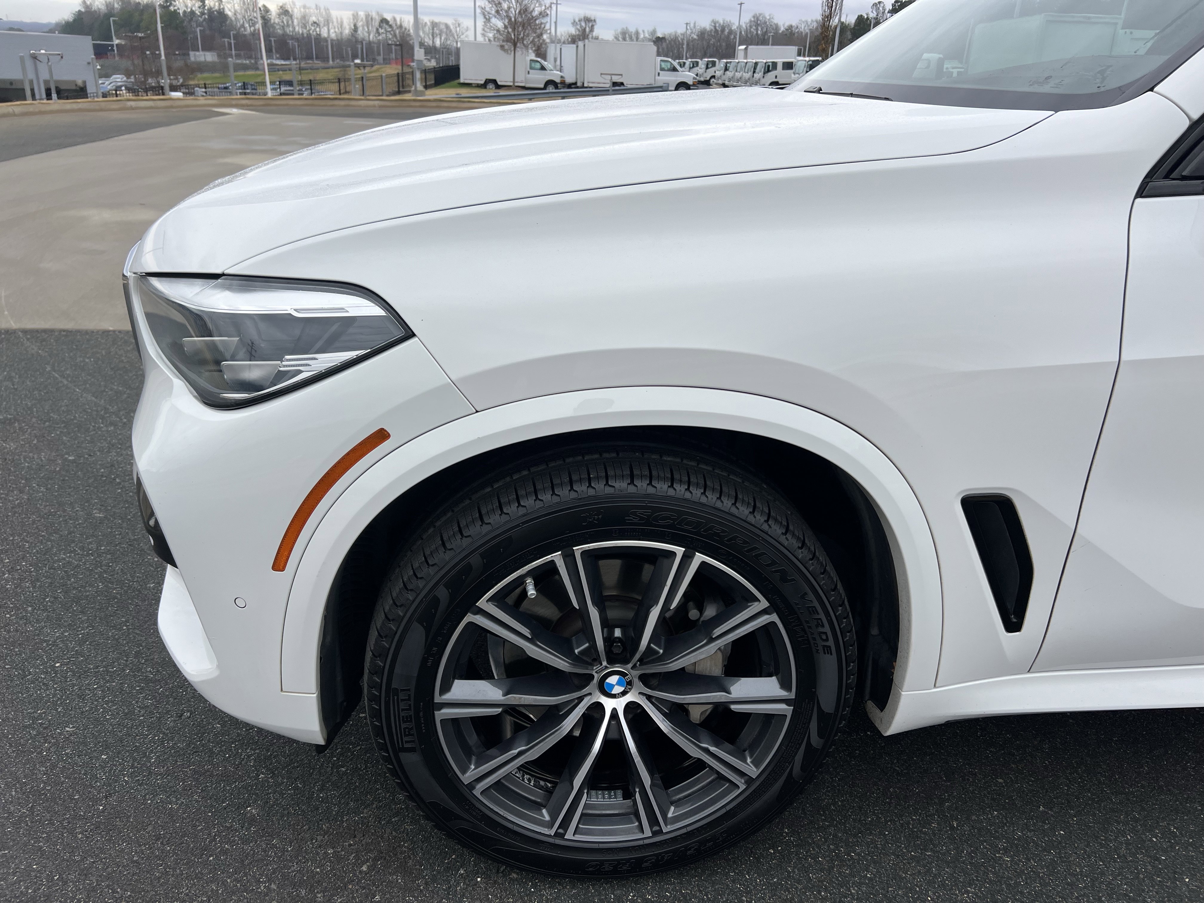 Used 2019 BMW X5 xDrive40i w/ M Sport Package image 13