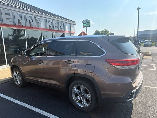 Used 2017 Toyota Highlander Limited AWD/4WD image 14