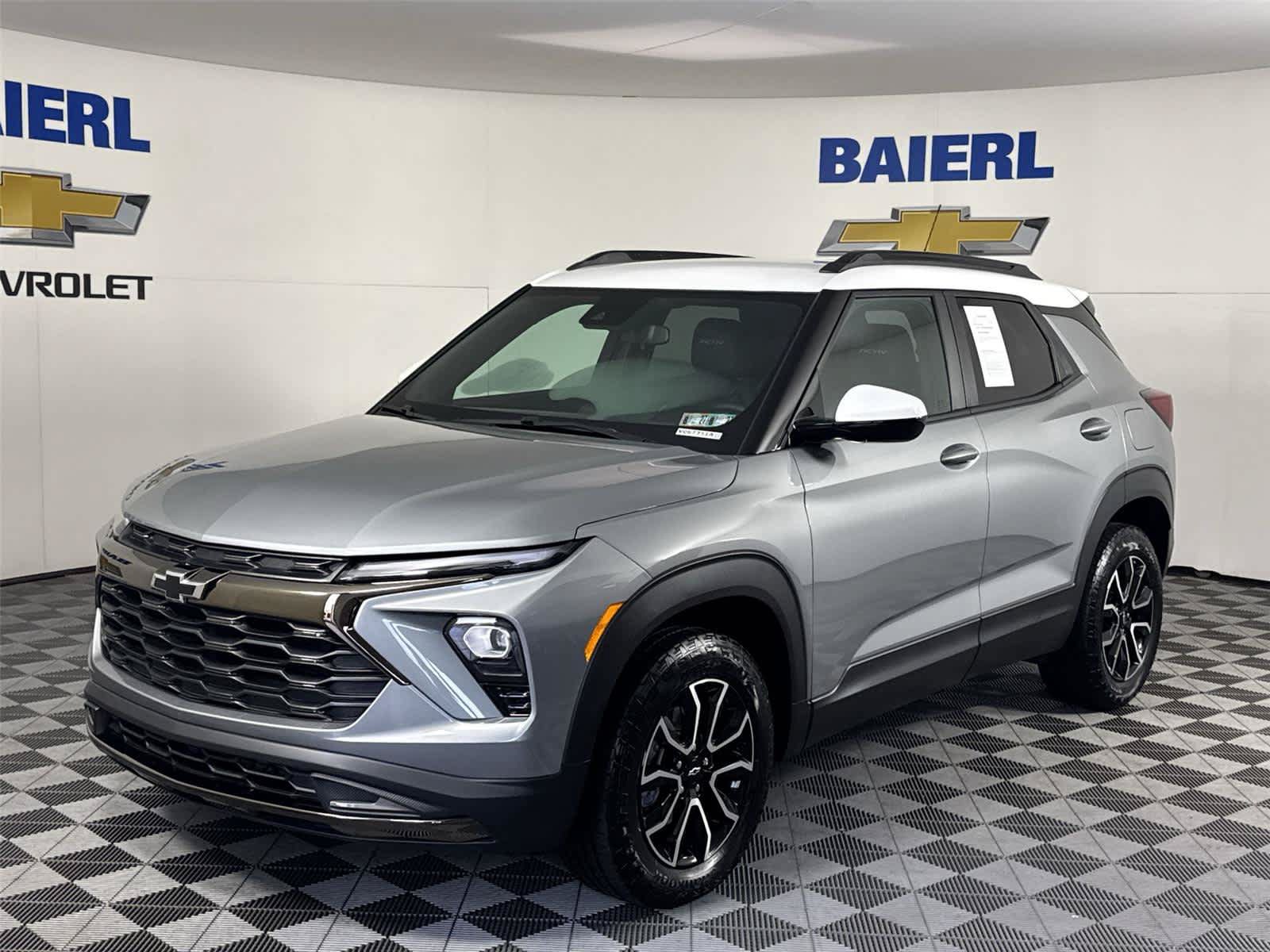 Used 2025 Chevrolet TrailBlazer ACTIV w/ Driver Confidence Package AWD/4WD image 1