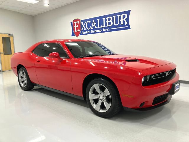 Used 2019 Dodge Challenger SXT image 14