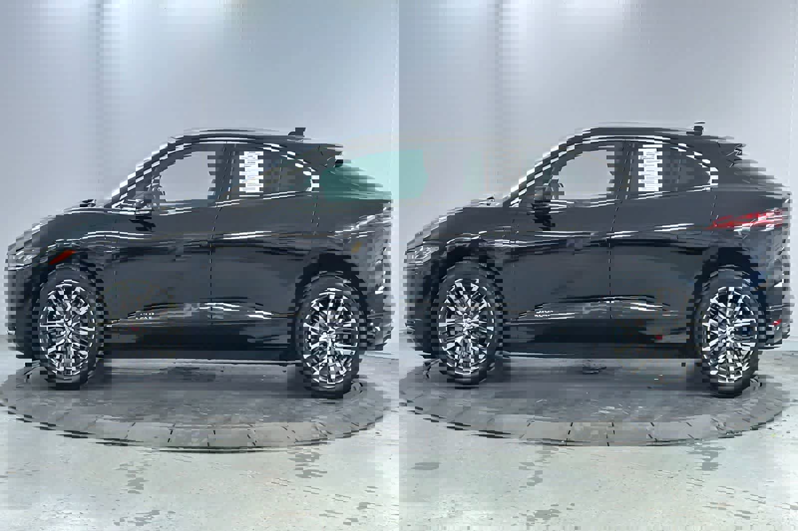 Used 2020 Jaguar I-PACE SE image 5