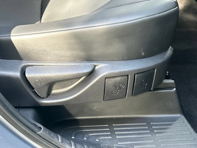 Used 2022 Toyota Highlander XLE AWD/4WD image 49