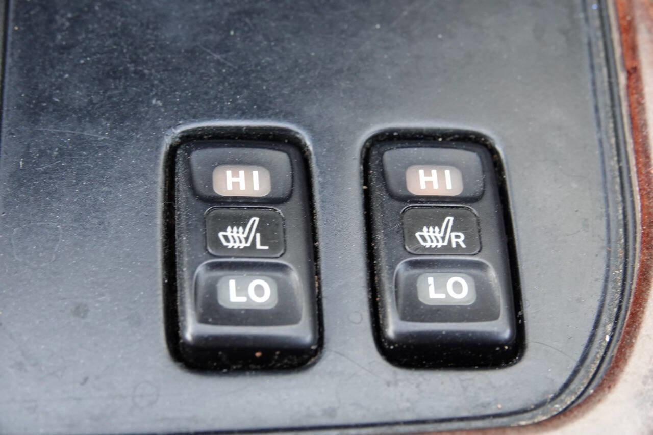 Used 2002 Toyota Land Cruiser AWD/4WD image 75