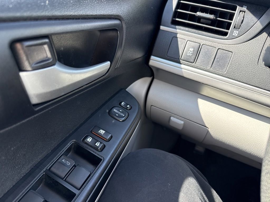 Used 2014 Toyota Camry LE FWD image 21