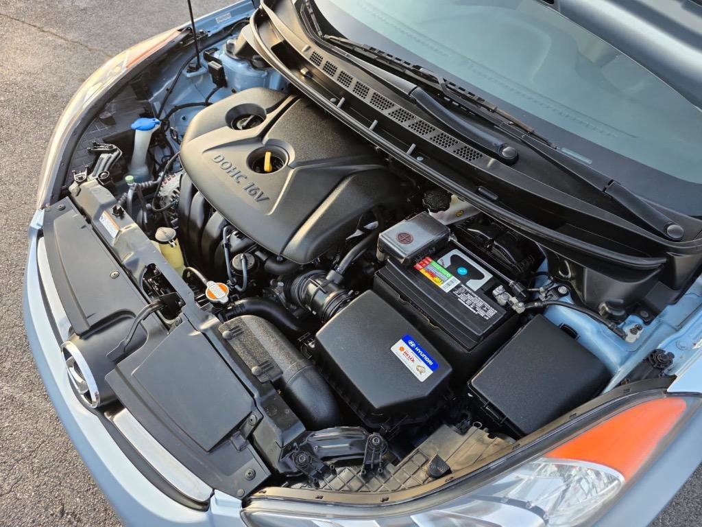 Used 2011 Hyundai Elantra Limited image 37