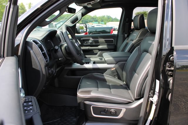 Used 2026 RAM 1500 Laramie w/ Night Edition AWD/4WD image 14