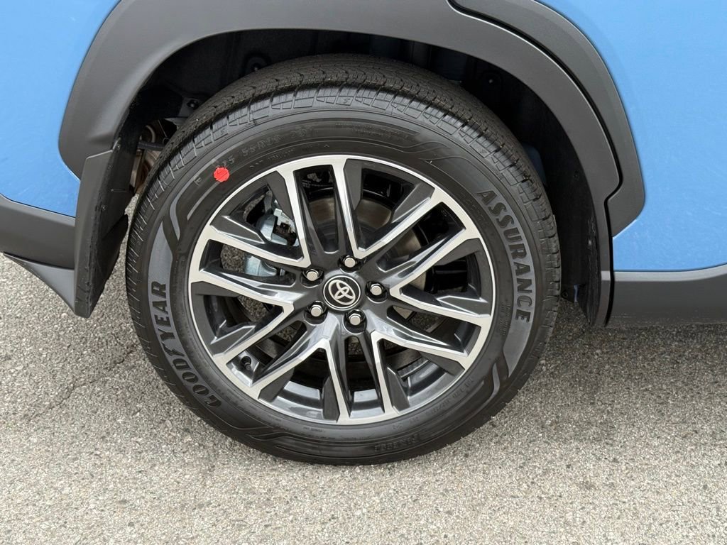 Certified 2026 Toyota Corolla Cross XLE image 14