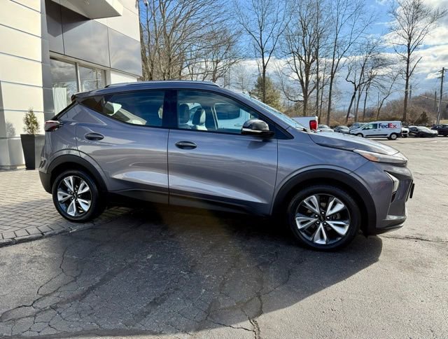 Used 2022 Chevrolet Bolt EUV LT w/ Convenience Package image 6