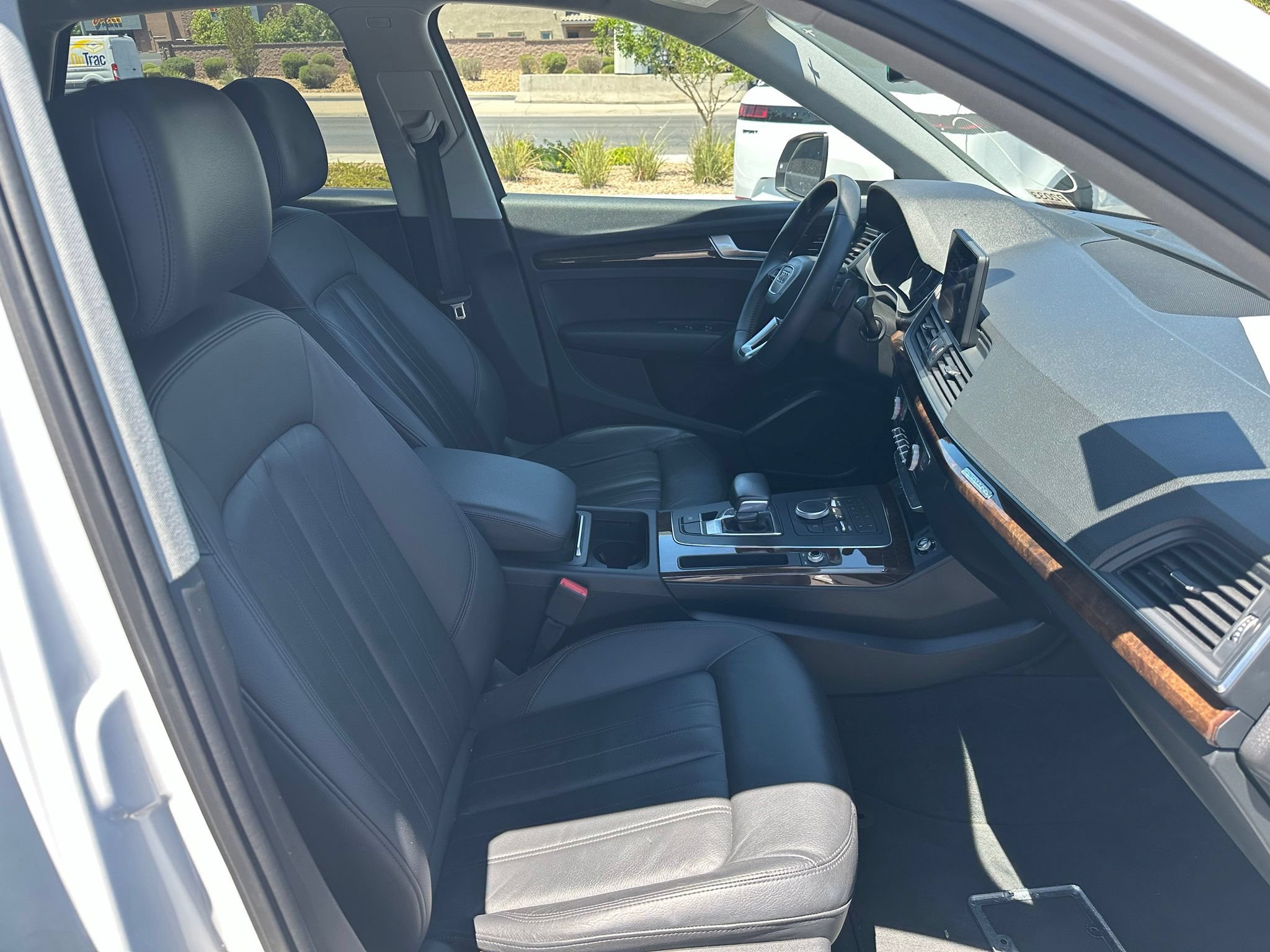 Used 2018 Audi Q5 2.0T Premium w/ Convenience Package AWD/4WD image 4