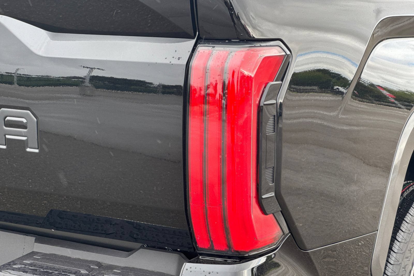 New 2026 Toyota Tundra Limited AWD/4WD image 31