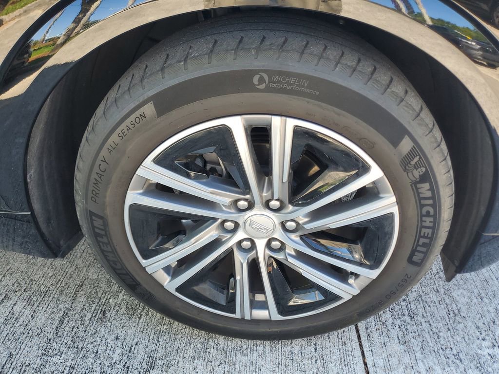 Used 2023 Cadillac Lyriq AWD image 4