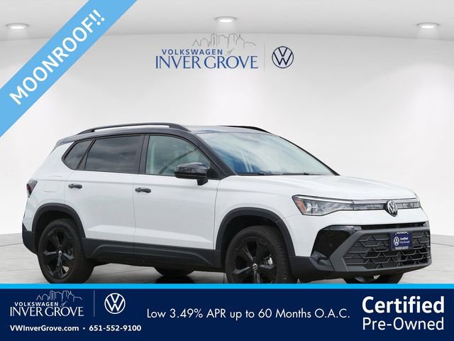Used 2025 Volkswagen Taos SE AWD/4WD image 1