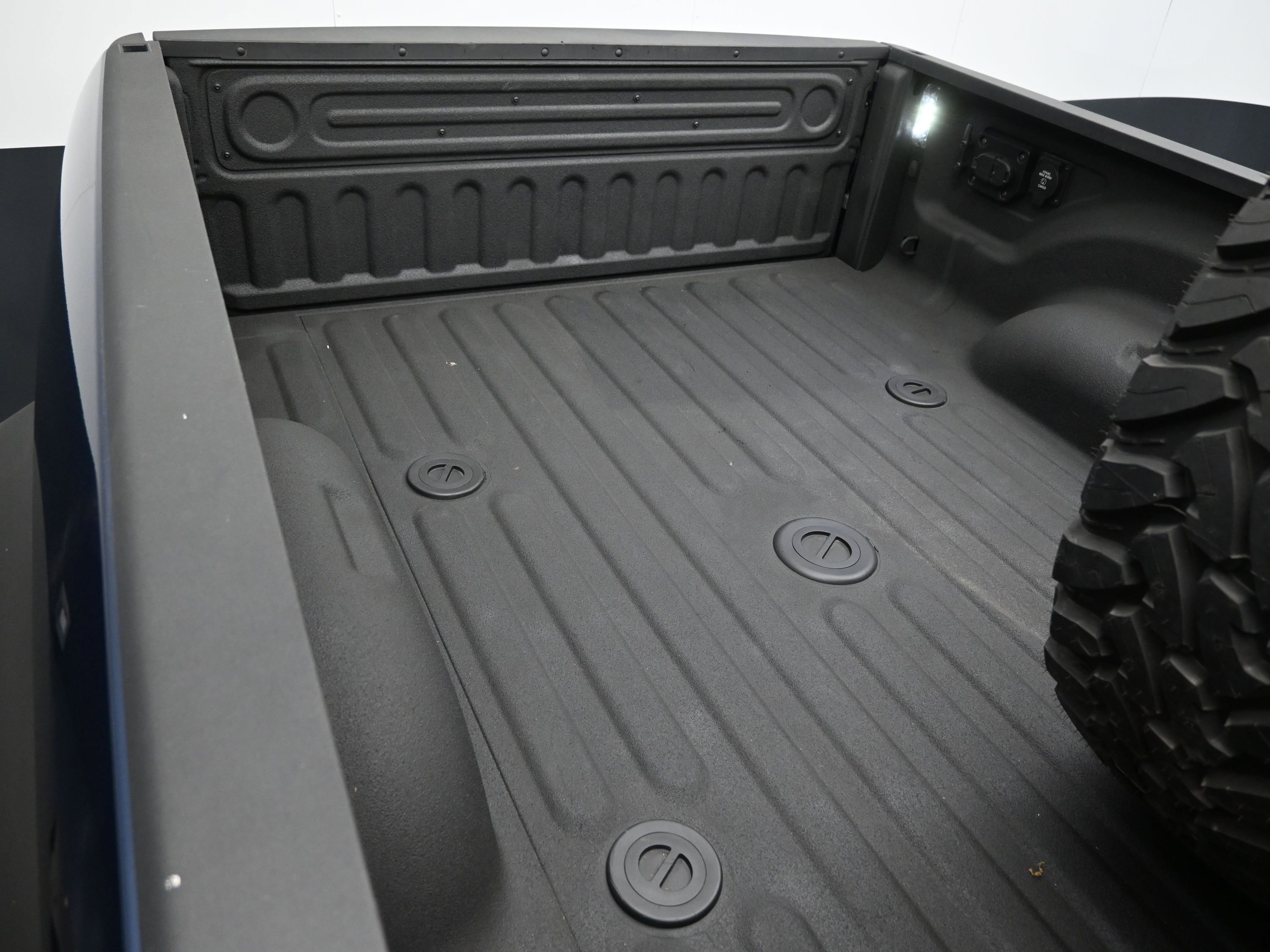 Used 2023 RAM 2500 Laramie w/ Night Edition image 42