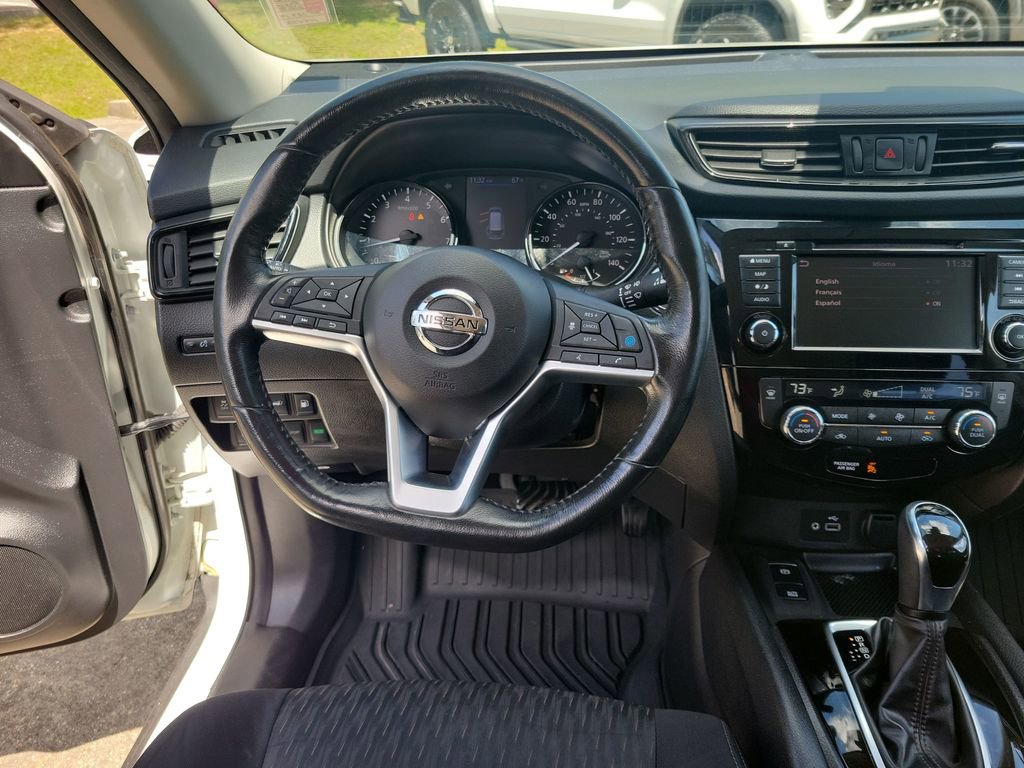 Used 2019 Nissan Rogue SV w/ Premium Package FWD image 21