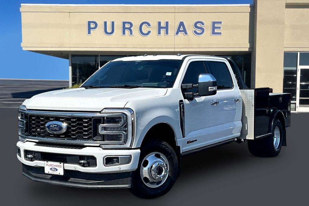 Used 2024 Ford F350 Platinum w/ FX4 Off-Road Package image 3