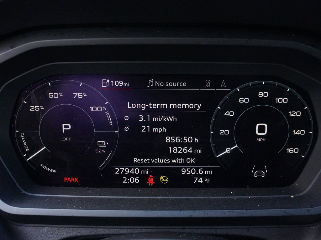 Used 2022 Audi Q4 e-tron Premium Plus AWD/4WD image 45