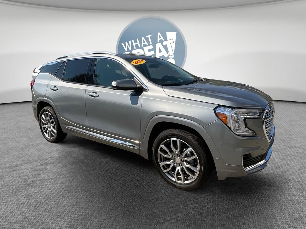 Used 2024 GMC Terrain Denali