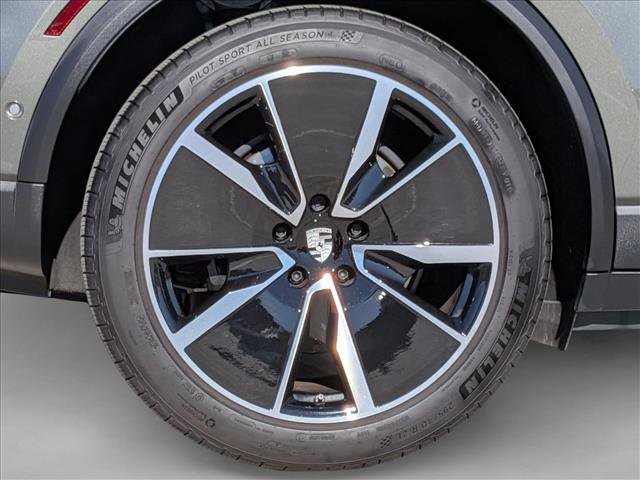 Used 2025 Porsche Macan Electric image 28