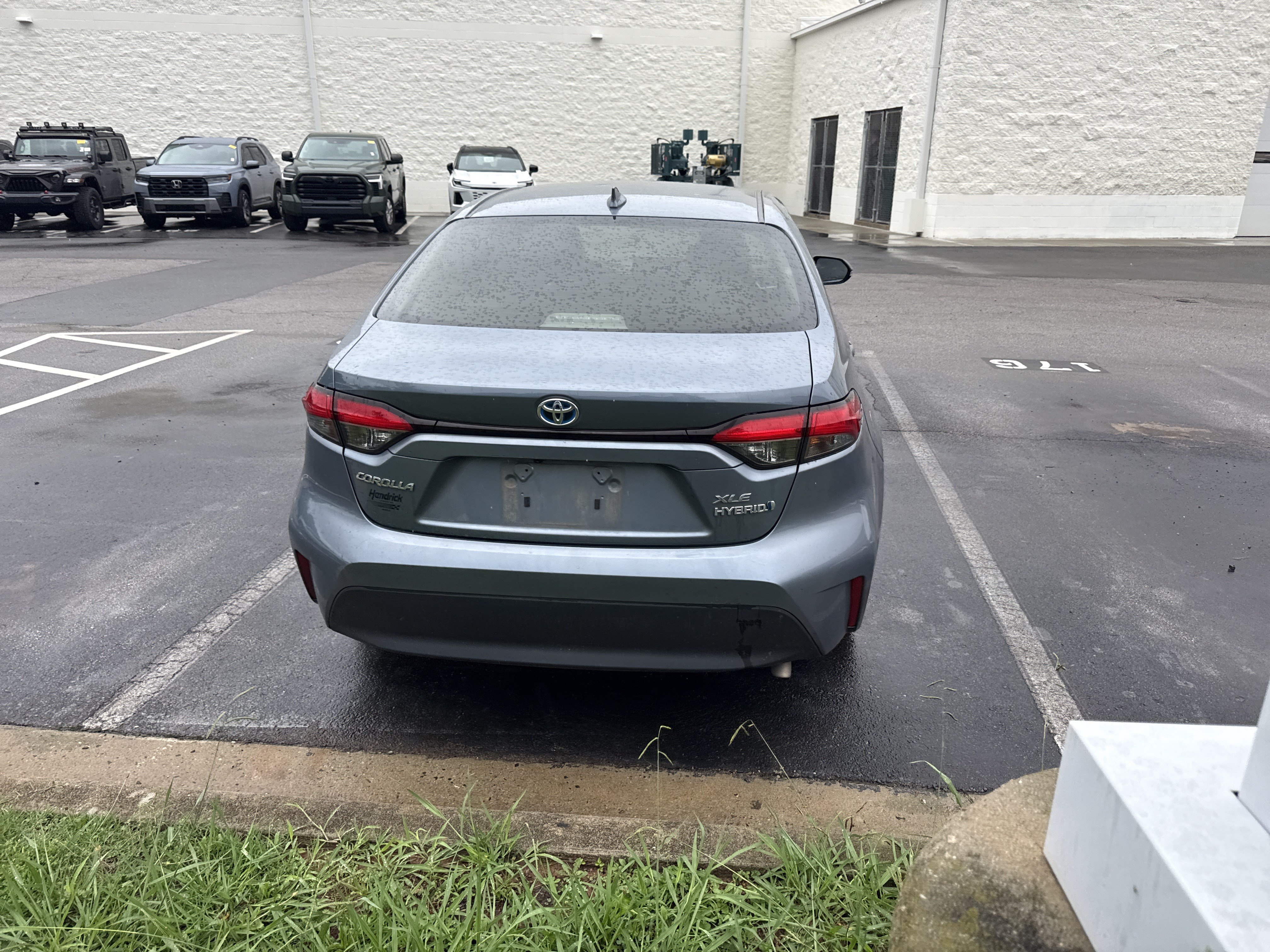 Used 2023 Toyota Corolla XLE FWD image 43