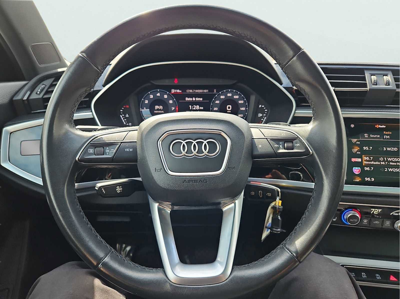 Used 2023 Audi Q3 2.0T Premium AWD/4WD image 18