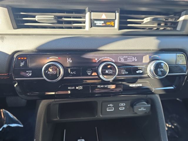 Used 2025 Honda Pilot TrailSport image 34