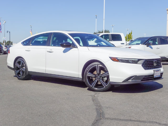 Used 2025 Honda Accord Sport image 5
