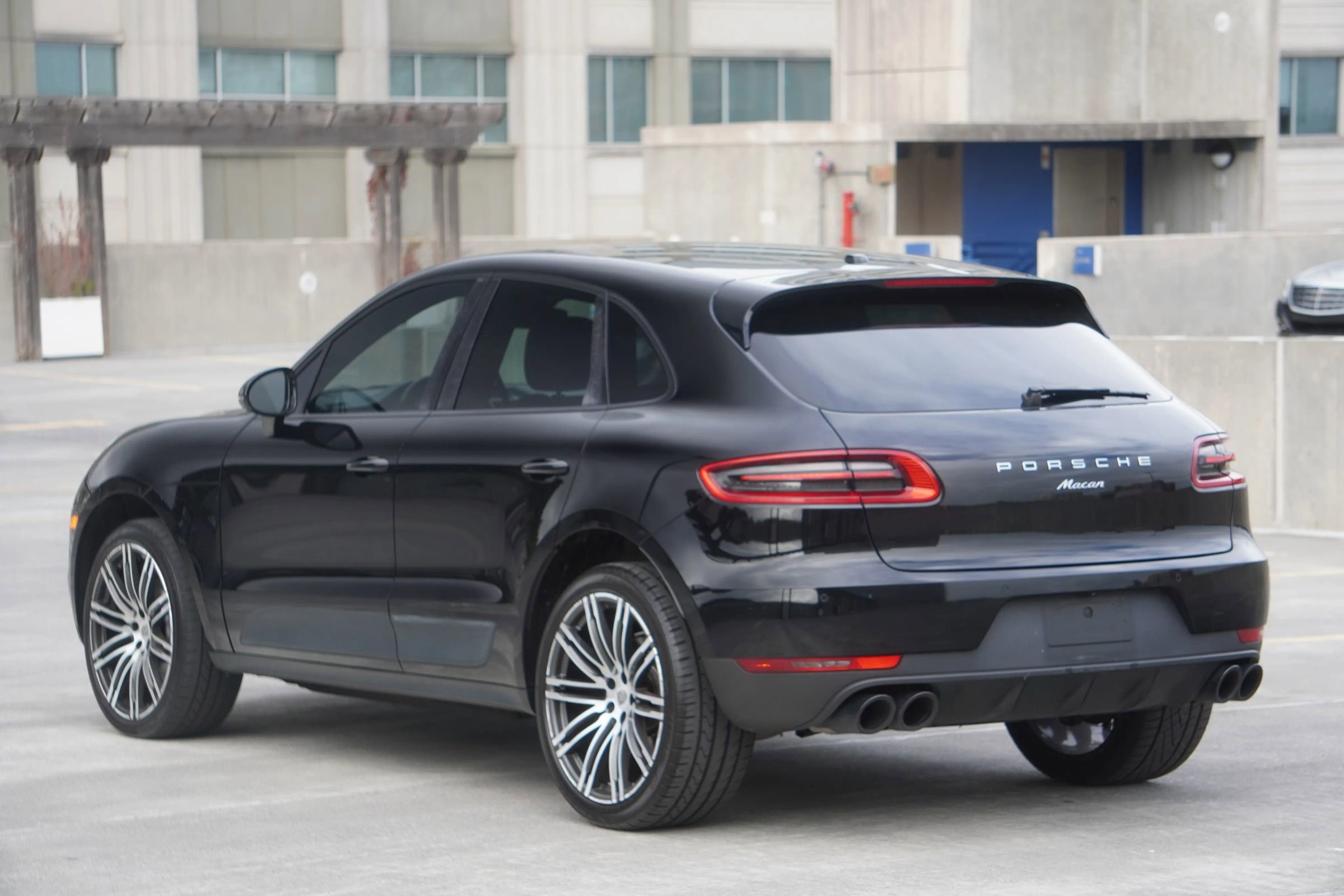 Used 2017 Porsche Macan image 12