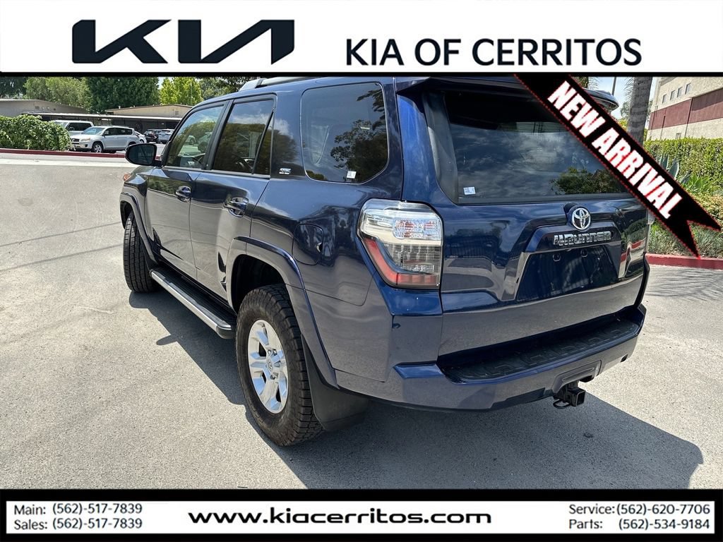Used 2018 Toyota 4Runner SR5 RWD image 3