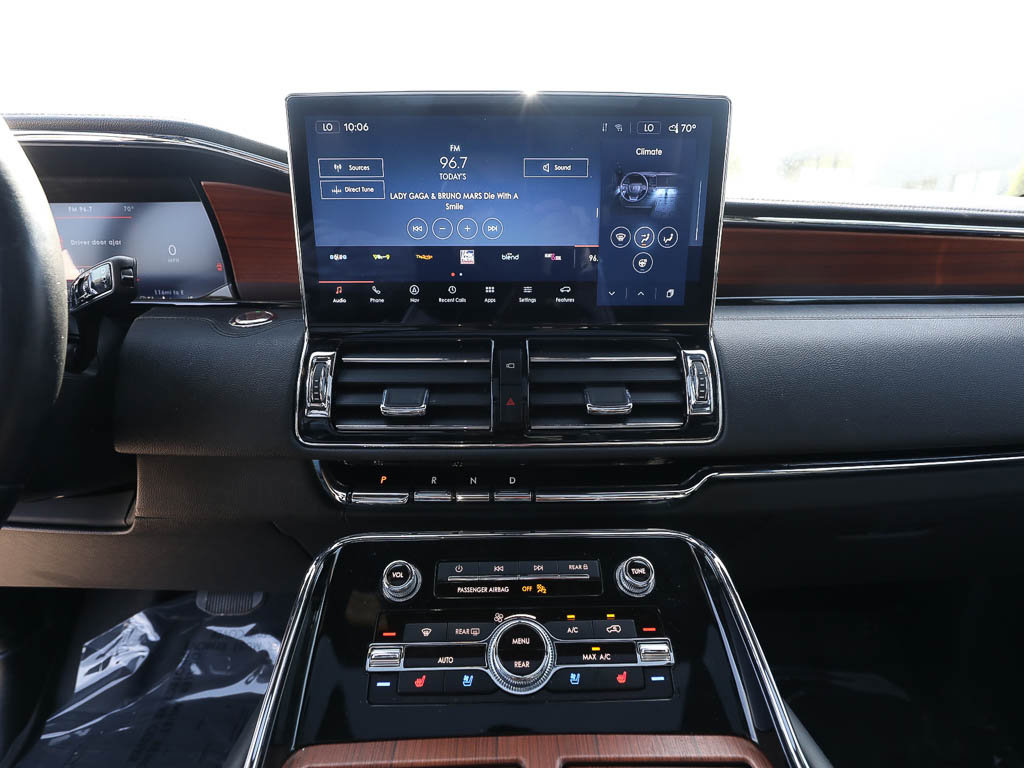 Used 2024 Lincoln Navigator Reserve AWD/4WD image 15