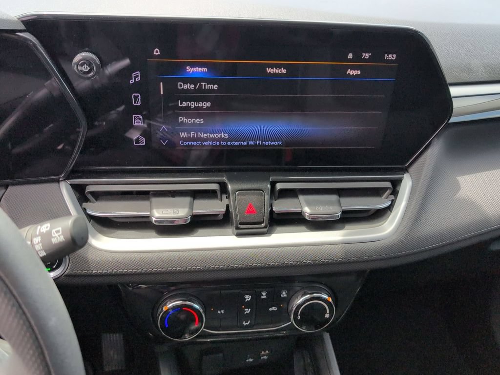 Used 2025 Chevrolet TrailBlazer LT AWD/4WD image 19