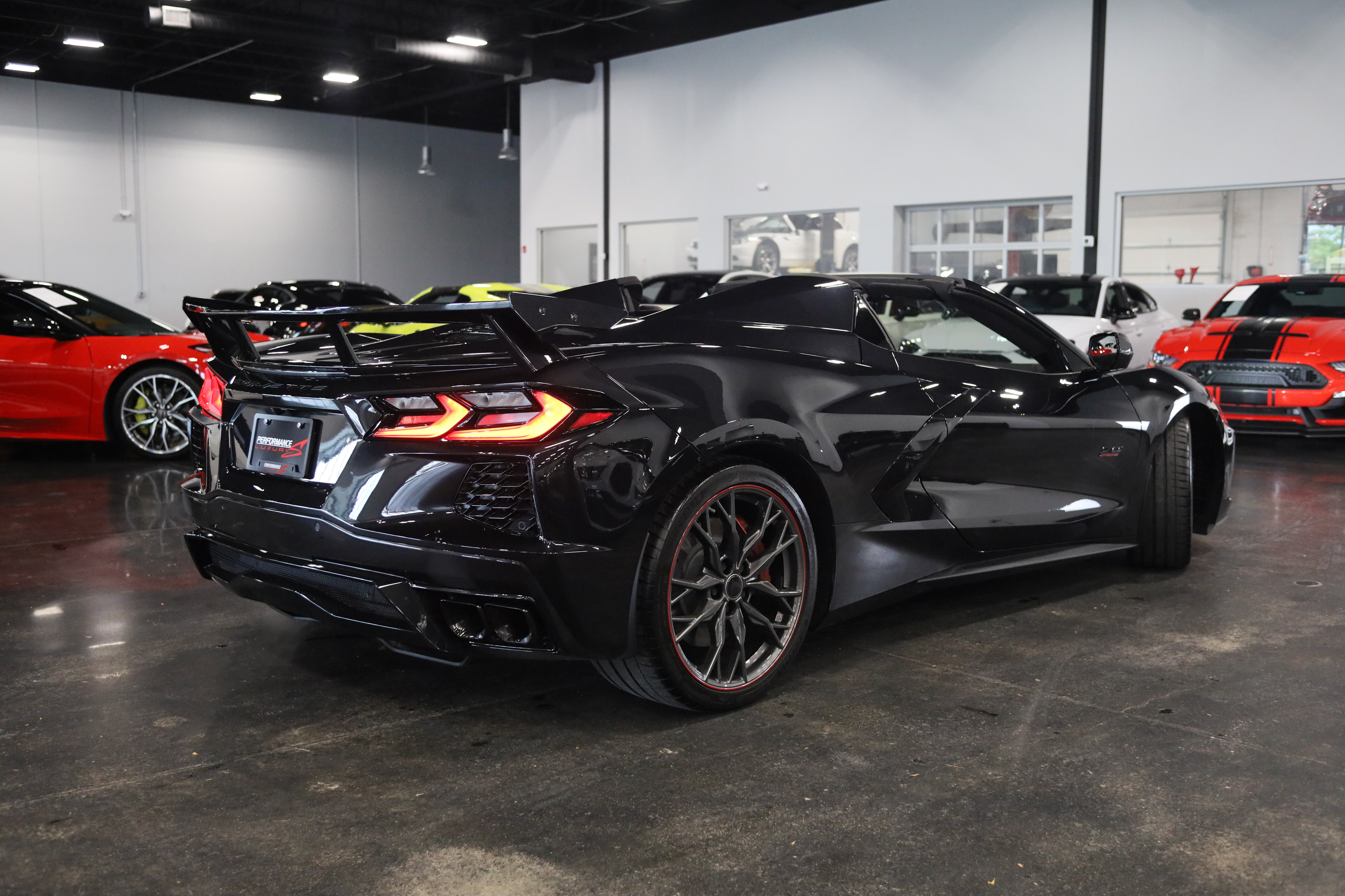 Used 2023 Chevrolet Corvette Stingray Premium Conv w/ Z51 Performance Package RWD image 8
