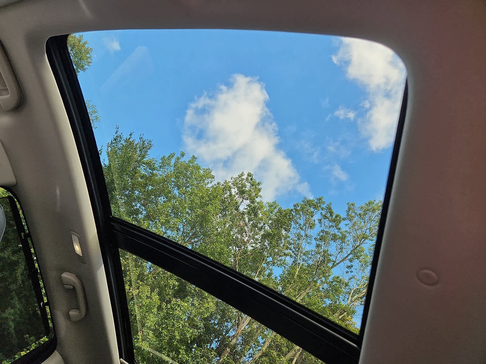 Used 2023 Acura MDX SH-AWD w/ Technology Package image 15