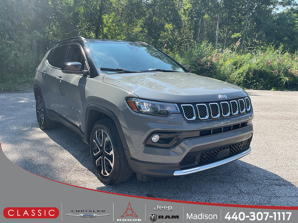 Used 2023 Jeep Compass Limited AWD/4WD image 1