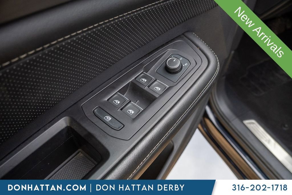 Used 2024 Volkswagen Atlas Cross Sport SE AWD/4WD image 17