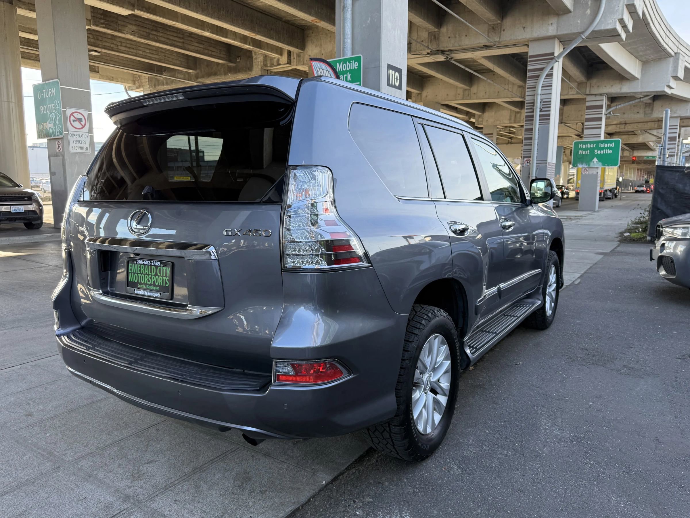 Used 2016 Lexus GX 460 image 6