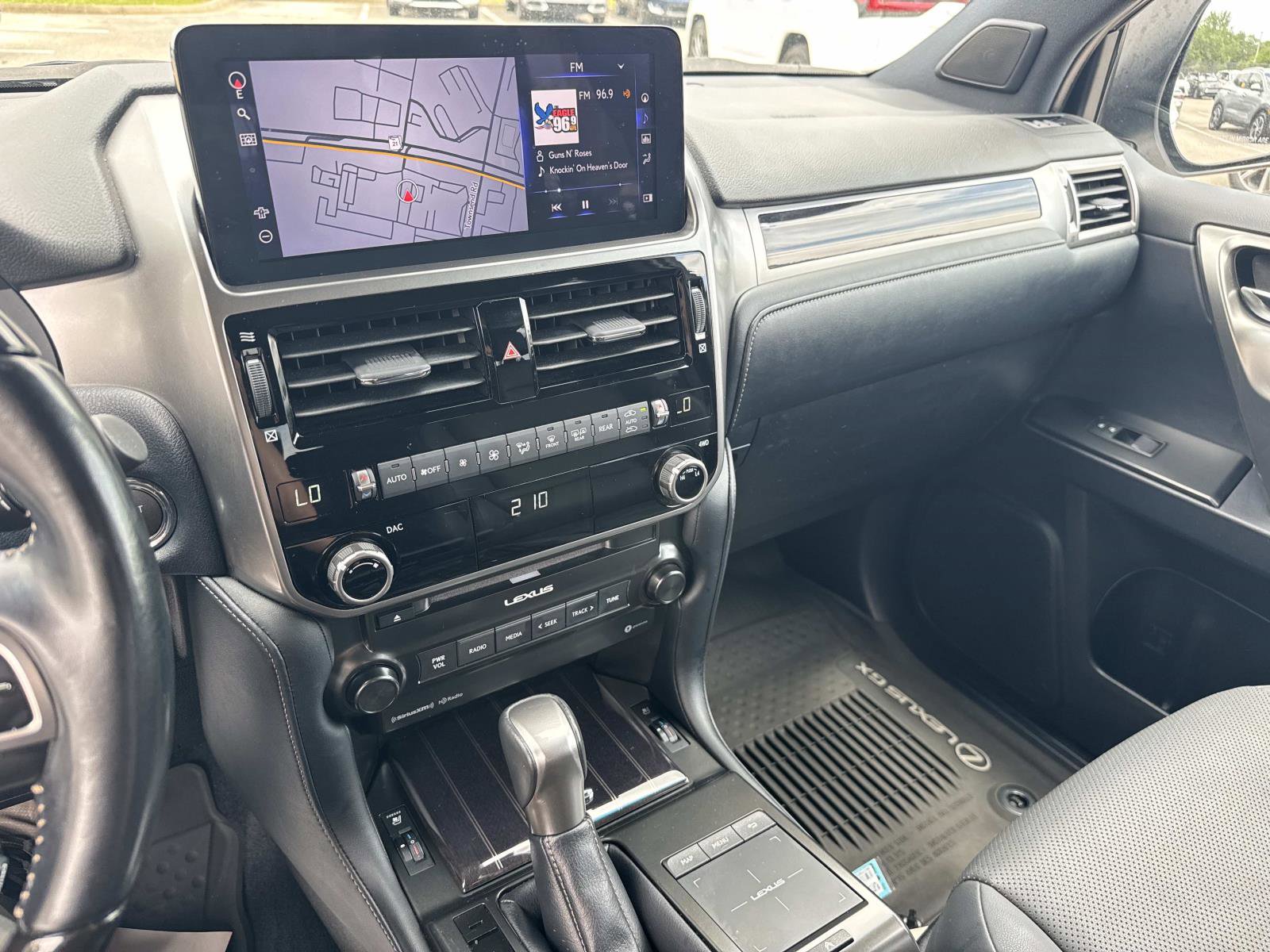 Certified 2022 Lexus GX 460 Premium w/ Premium Package AWD/4WD image 24
