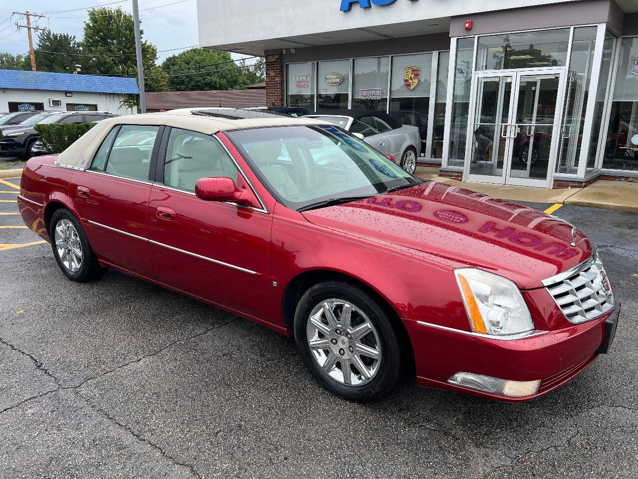 Used 2009 Cadillac DTS FWD image 4