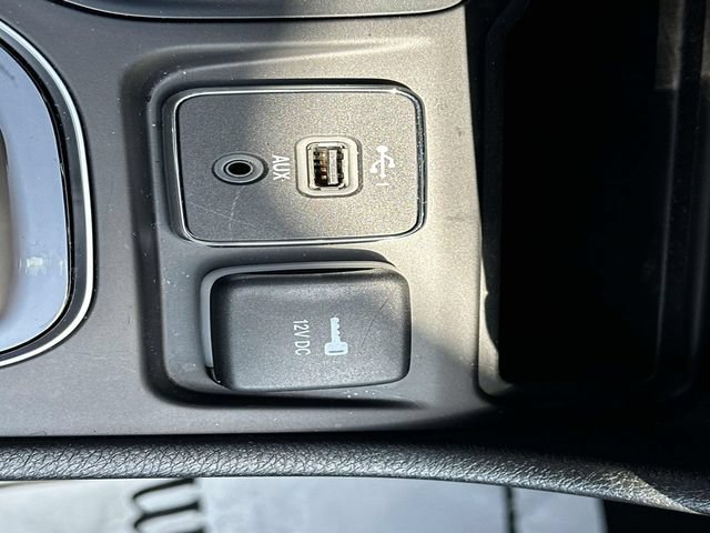 Used 2023 Jeep Cherokee Altitude Lux AWD/4WD image 28