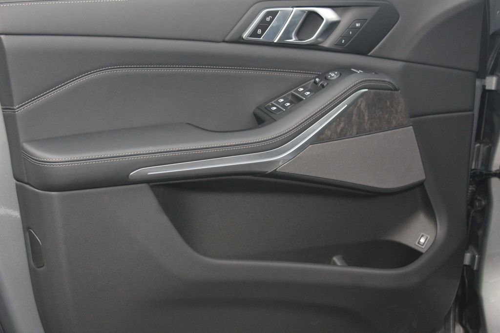 New 2026 BMW X5 xDrive50e image 20