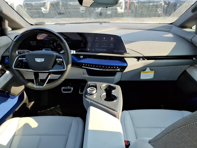 New 2027 Cadillac Optiq Luxury AWD/4WD image 18