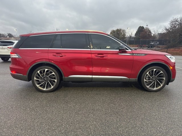 Used 2020 Lincoln Aviator Reserve w/ Equipment Group 202A image 2