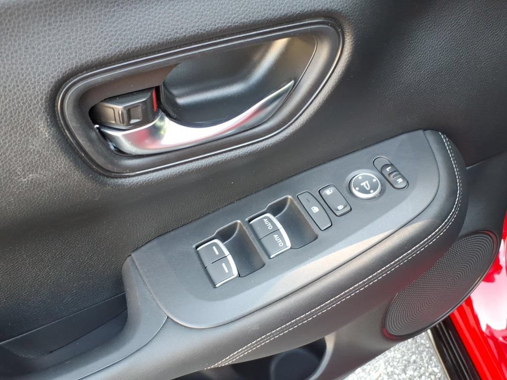 Used 2024 Honda HR-V EX-L image 11