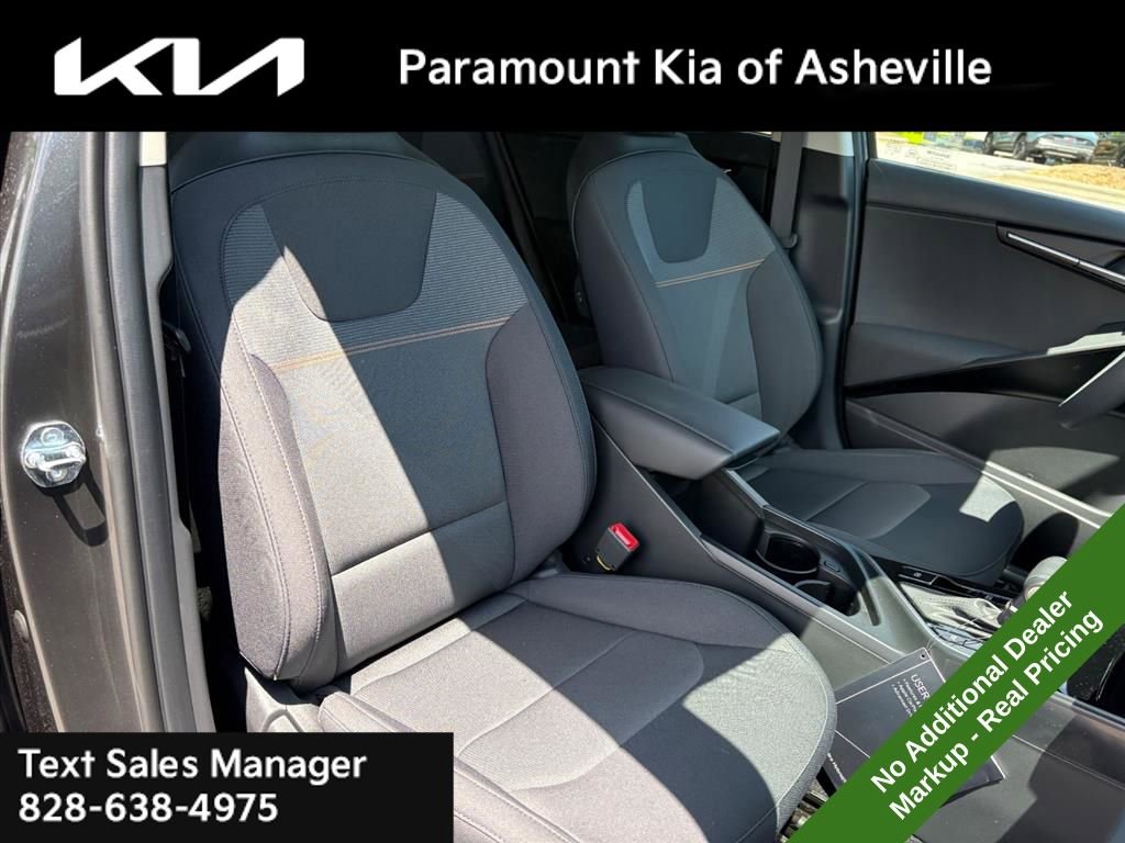 New 2026 Kia Niro LX FWD image 18