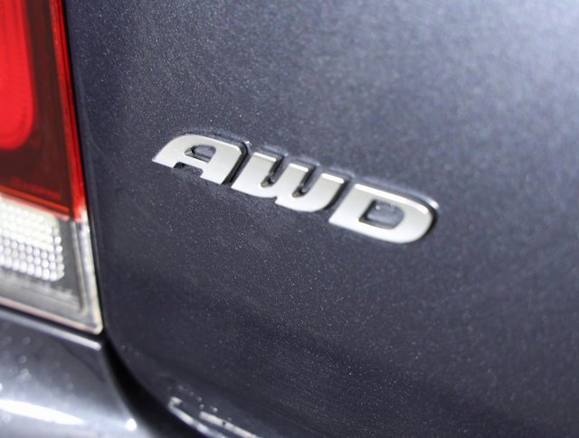 Used 2018 Chrysler 300 S image 9