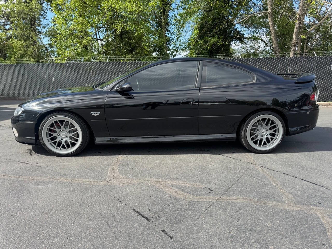 Used 2006 Pontiac GTO RWD image 2